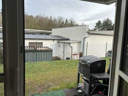 Vollständig renovierte Wohnung mit einem Zimmer sowie Balkon und Einbauküche in Kaiserslautern