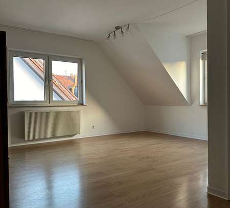 3 Zimmer Maisonette Wohnung, 61+ m², zentral und doch ruhig