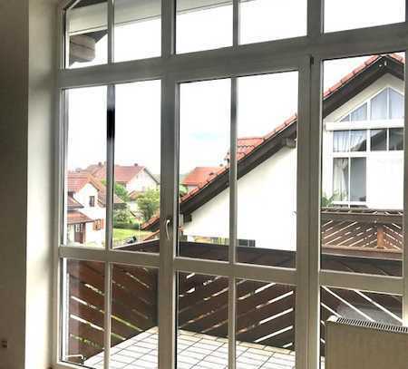 * Direkt in Brunnthal: Herzliche 4-Zi.-Wohnung (1.OG/DG) mit Gartenanteil & 2 x Balkon *