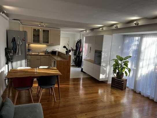 Exklusive 2-Raum-Terrassenwohnung mit gehobener Innenausstattung, EBK und Möblierung