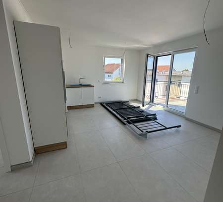 Exklusive 4-Raum-Dachgeschosswohnung mit gehobener Innenausstattung mit Balkon und EBK in Marburg