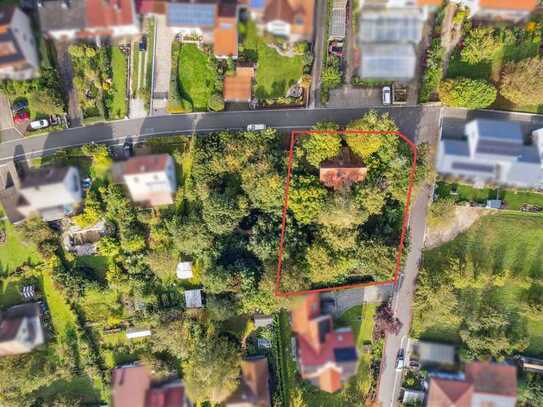 Sanieren oder Neubau! Einfamilienhaus auf großem Grundstück in Deuerling - Landkreis Regensburg