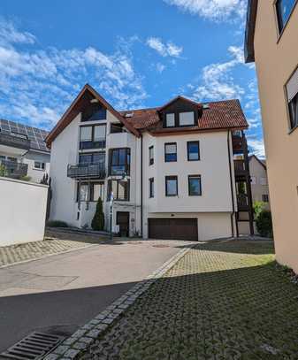 PRIVATVERKAUF Außergewöhnliche 2,5-Zimmer-Whg mit TG-Stellplaz in Grafenberg