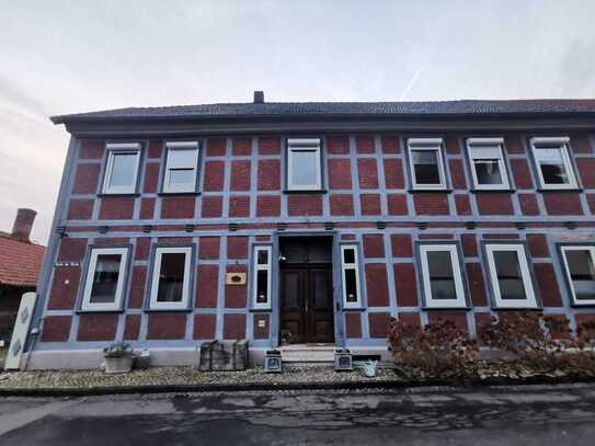 Sanierte 3-Zimmer-Wohnung mit Einbauküche in Hinter der Kirche, Osterode am Harz