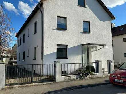 1.100.000 € - 305.68 m² - 14 Zi. Mehrfamilienhaus in Augsburg-Lechhausen