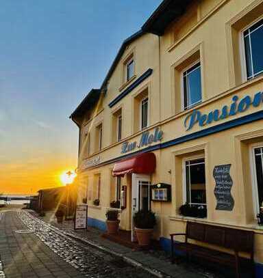 Rügen 80 Meter vom Hafen entfernt , Tolle kleine Pension mit Gastraum und attraktiven Außenbereich