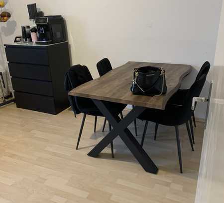 Altbau 2-Zimmer-Wohnung mit EBK in Viernheim