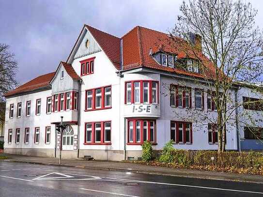 Gewerbeobjekt mit Büroflächen in zentraler Lage