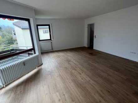 Erstbezug nach Sanierung mit Balkon: stilvolle 3-Zimmer-Wohnung in Bad Rappenau