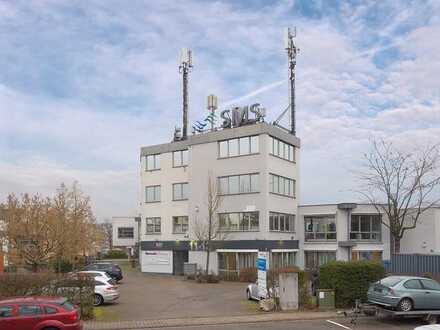 Top ausgestattetes Gewerbeobjekt mit Entwicklungspotential