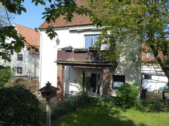 Kapitalanlage - Modernisiertes 2-Fam.-Haus in guter Lage von Lemgo-Brake