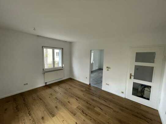 Zentrale und renovierte 2,5-Zimmer-Wohnung mit Terrasse in Lauffen am Neckar