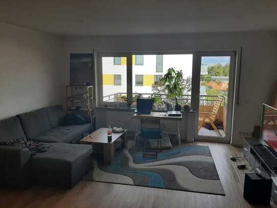 2-Zimmer-Wohnung mit offener Küche und Balkon in Mühlheim am Main