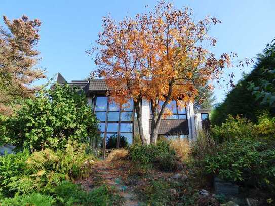 PREISRUTSCH! Architektenhaus in ausgezeichneter Blicklage