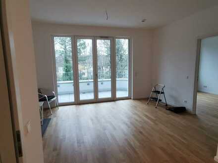 Gehobene 2-Zimmer-Wohnung mit Balkon, Einbauküche und TG-Stellplatz in Berlin-Wittenau