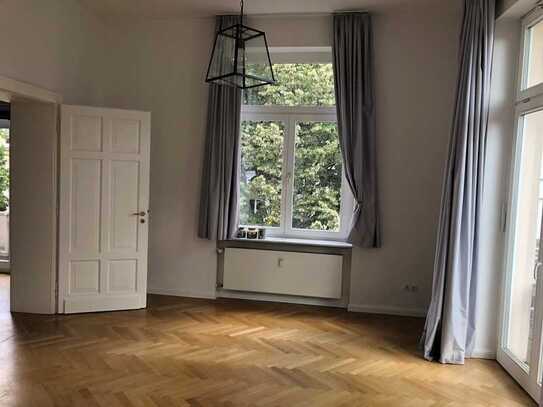 Charmante, helle 2-Zimmer Altbauwohnung im Herzen der Bonner Südstadt