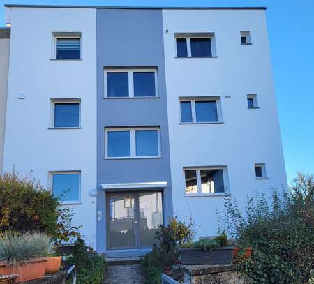 Neu renovierte 4,5-Raum-Wohnung mit gehobener Innenausstattung mit Balkon und EBK in Schwieberdingen