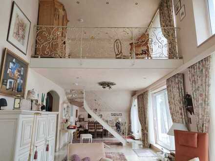AC-Süd exklusive 3-4 Zimmer-Maisonette-Wohnung mit 2 TG-Plätze