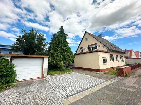 Geräumiges Einfamilienhaus in angenehmer Wohnlage von Haßloch mit Garage und Stellplätzen