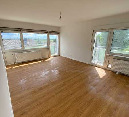 **Schneppenhausen** Geräumige 4-Zimmer-Wohnung mit Doppelbalkon am idyllischen Feldrand