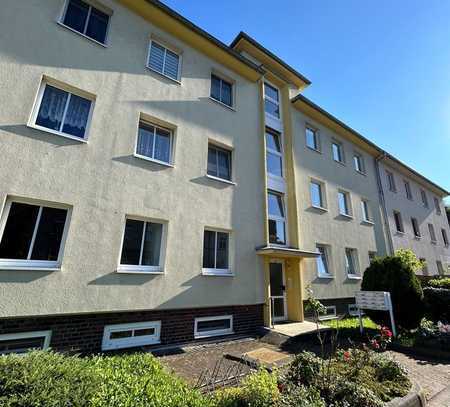 Günstige 2-Zimmer mit Laminat und Wannenbad in Bestlage!!!