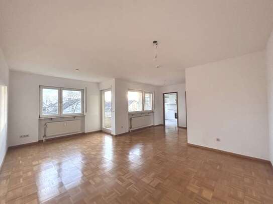 7139 - Nahe Waldstadtzentrum: Helle 1-Zimmerwohnung mit EBK, Loggia und TG-Stellplatz!