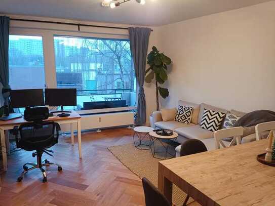 [Pendler(in)/commuter gesucht] 2-Zi-Wohnung/Flat in Eimsbüttel