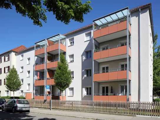 1-Zimmer-Wohnung mit Balkon und separater Küche im Dichterviertel