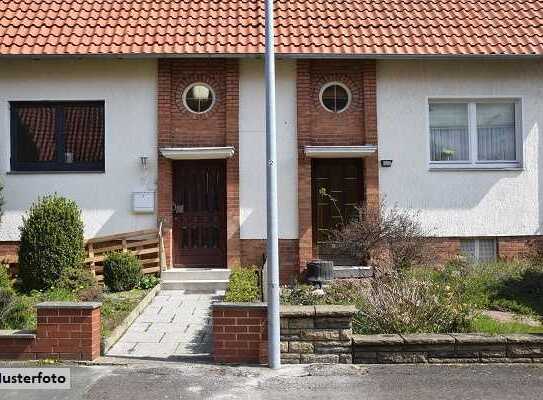 Doppelhaushälfte mit Dachterrasse und Garage