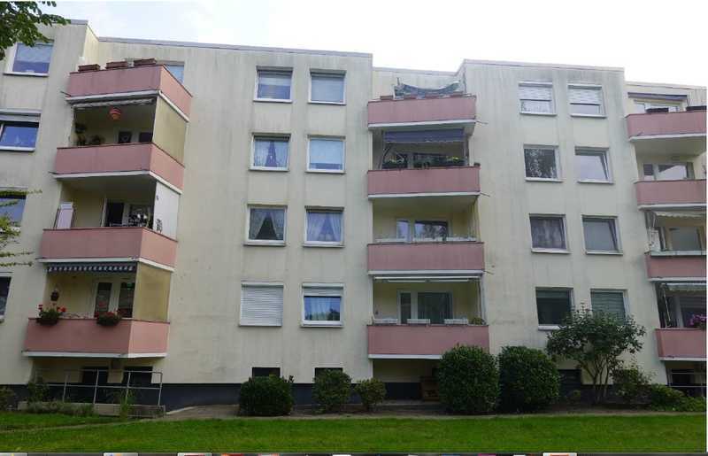 Reserviert: Ruhige helle 2-Zimmer Wohnung KBB (Renovierungsbedarf) in Bremen-Gartenstadt Vahr