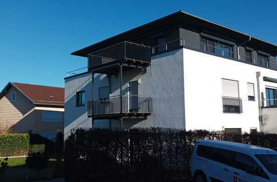 Schöne 3-Zimmer-Wohnung mit gehobener Innenausstattung mit Einbauküche in Salzweg - barrierefrei -