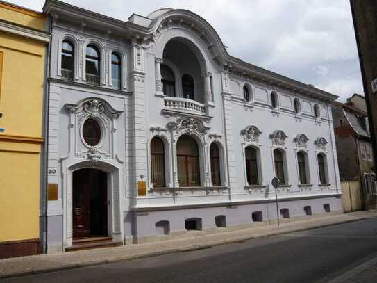 Charmante Wohnung in liebevoll sanierter Fabrikantenvilla in Burg bei Magdeburg