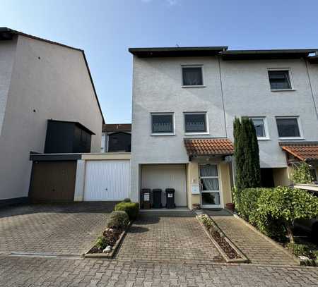 Reihenendhaus in Feldrandlage NACKENHEIM 2 GARAGEN