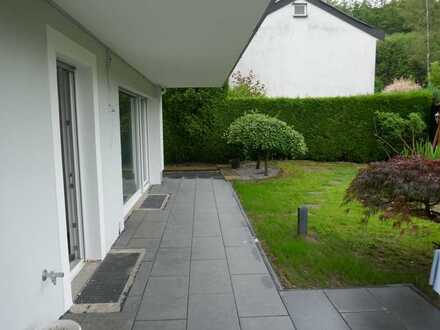 Herdecke-unterer Nacken: Helle moderne 3 ½ Zimmerwohnung, 182 qm m. Terrasse u. eigenem Garten!