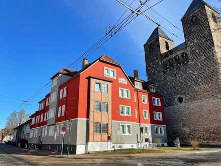 Moderne 3 Zimmer Dachgeschosswohnung im sanierten Haus, mitten in der Altstadt!