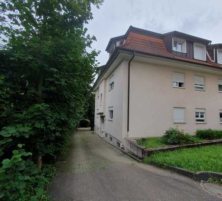 Großzügige Erdgeschosswohnung in ruhiger Lage inkl. TG-Stellplatz