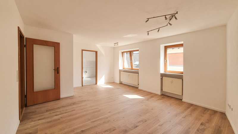                                                               Helle 2 ZKB Wohnung im 1. OG Stein-Bockenheim                                                       in Bockenheim (Frankfurt am Main)
