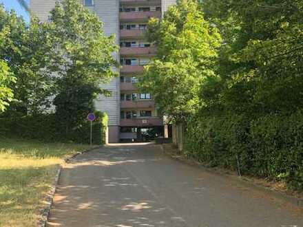 Großzügige 3 Zimmer Wohnung mit praktischem Grundriss und Balkon