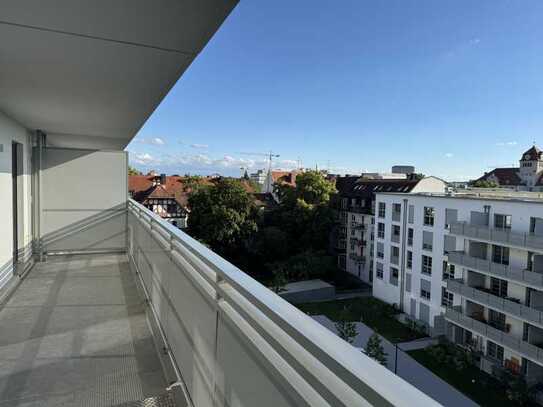 Helle 2-Zi-Whg mit Westbalkon und Abendsonne, teils Bergblick, mit EBK, in Obersendling