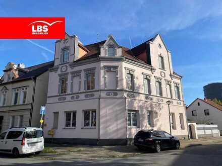 Freistehendes Mehrfamilienhaus mit 5 Wohneinheiten und Garten