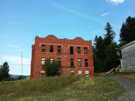 Grundstück, ca. 15.000 qm, mit entkerntem Backsteingebäude/ehe. Speicher, bei Neumünster