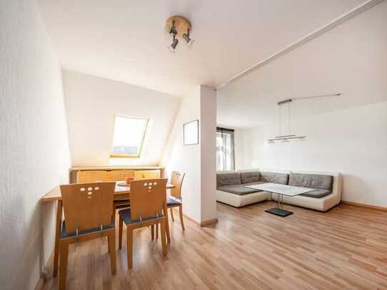 +++ möblierte 2-Raum Wohnung im Dachgeschoss mit Personenaufzug in Schloßchemnitz +++