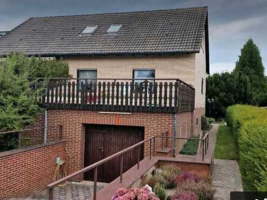 Einfamilienhaus auf großem Grundstück mit riesiger Terrasse