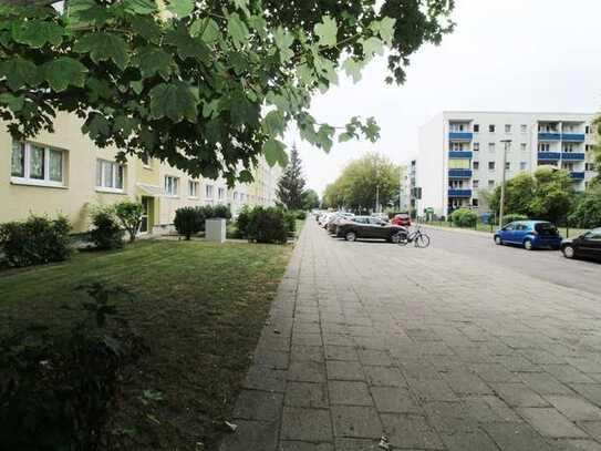 Funktionales Apartment in Krankenhausnähe und ruhiger Lage!
Effektiver Grundriss+Bad mit Dusche