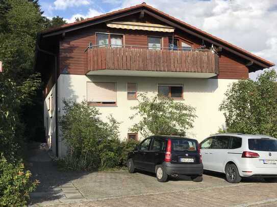 Top-Preis! Freundliche 2-Zimmer-Dachgeschosswohnung mit Balkon in Mainhardt-Geißelhardt