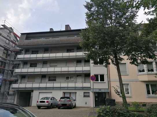 Single- Wohnung in zentraler Lage mit Balkon und EBK!