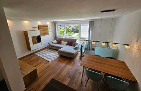 Stilvolle 3,5-Zimmer-Wohnung mit eigenem Garten und EBK in der Gartenstadt Gröbenzell