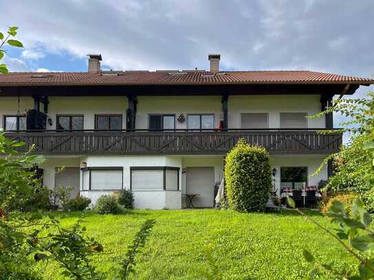 Geschmackvolle, gepflegte 1-Zimmer-Terrassenwohnung mit geh. Innenausstattung mit Balkon und EBK