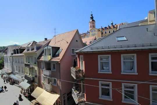 NEU! Gepflegte 2 ZKB-Wohnung in Baden-Baden - Fußgängerzone, mit Aufzug und Balkon!