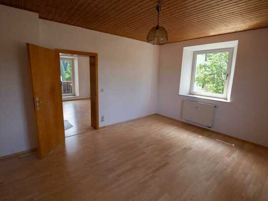 3-Zimmer-Wohnung mit großem Balkon und Einbauküche in Fischbachau/Wörnsmühl